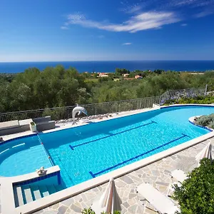 Theodora Aparthotel Lakithra